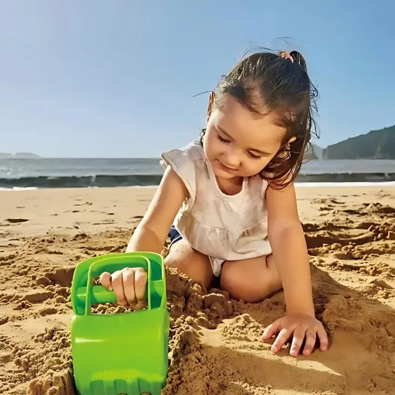 Hape Hand Digger Green - Sand Scoop for Beach Play Second