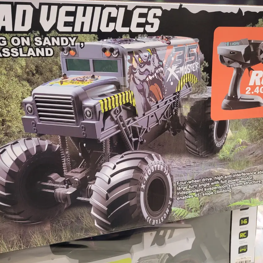 X-Monster 35 4WD Off-Road Beast – Any Terrain High-Performance RC Car Product Image (3)