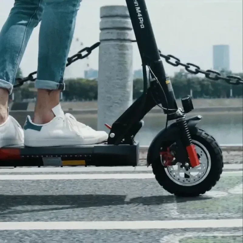 KuKirin M4 Pro Electric Scooter in Qatar (3)